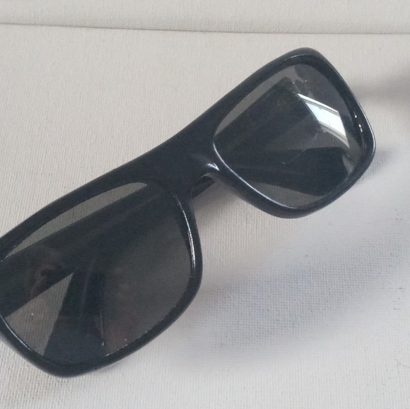 Rare Find Vintage Black Classic UnisexSunglasses w/Glass lenses NOS JAPAN